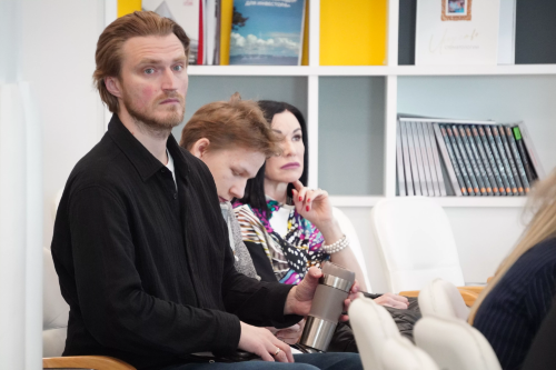 Успейте зарегистрироваться на обучающую программу для начинающих креативных предпринимателей!